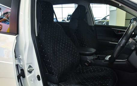 Toyota RAV4, 2019 год, 2 999 000 рублей, 13 фотография
