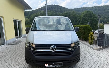 Volkswagen Transporter T6 рестайлинг, 2023 год, 3 460 001 рублей, 2 фотография