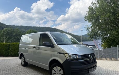 Volkswagen Transporter T6 рестайлинг, 2023 год, 3 460 001 рублей, 3 фотография