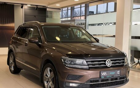 Volkswagen Tiguan II, 2018 год, 2 067 000 рублей, 3 фотография