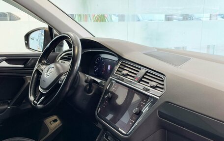 Volkswagen Tiguan II, 2018 год, 2 067 000 рублей, 7 фотография