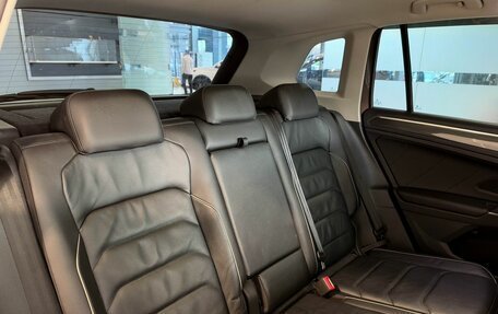 Volkswagen Tiguan II, 2018 год, 2 067 000 рублей, 8 фотография
