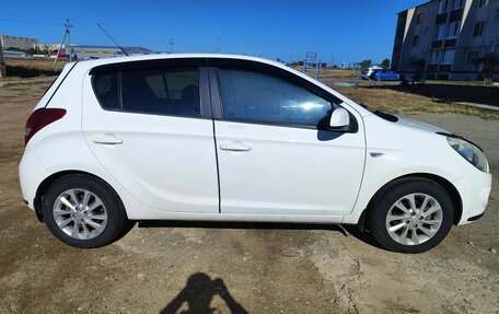 Hyundai i20 IB рестайлинг, 2010 год, 650 000 рублей, 3 фотография
