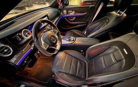 Mercedes-Benz E-Класс AMG, 2018 год, 6 100 000 рублей, 14 фотография