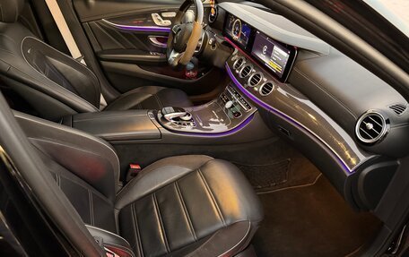 Mercedes-Benz E-Класс AMG, 2018 год, 6 100 000 рублей, 7 фотография