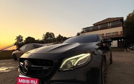 Mercedes-Benz E-Класс AMG, 2018 год, 6 100 000 рублей, 15 фотография