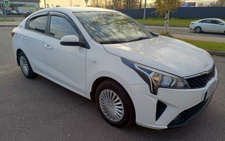KIA Rio IV, 2022 год, 1 200 000 рублей, 2 фотография