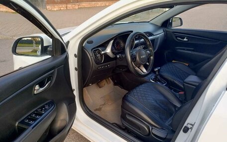 KIA Rio IV, 2022 год, 1 200 000 рублей, 13 фотография