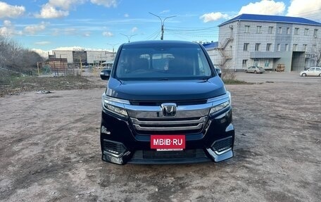 Honda Stepwgn IV рестайлинг, 2018 год, 2 000 000 рублей, 6 фотография