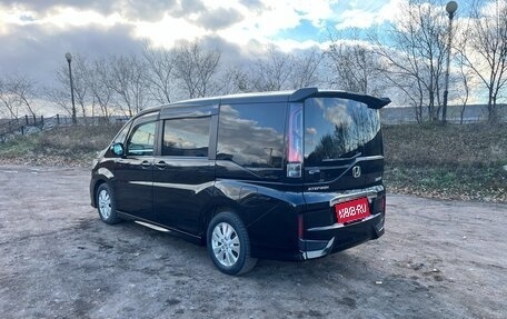 Honda Stepwgn IV рестайлинг, 2018 год, 2 000 000 рублей, 3 фотография