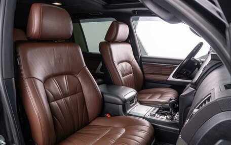 Toyota Land Cruiser 200, 2019 год, 7 825 000 рублей, 9 фотография
