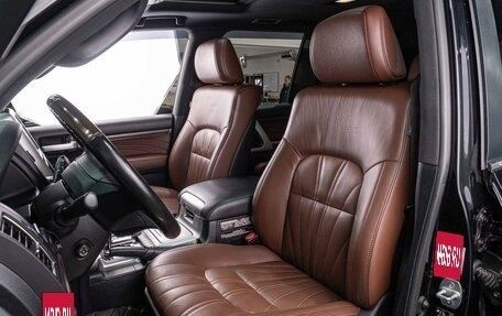 Toyota Land Cruiser 200, 2019 год, 7 825 000 рублей, 10 фотография
