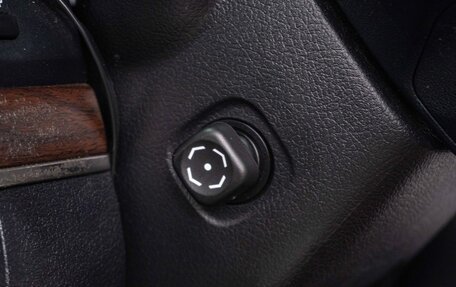 Toyota Land Cruiser 200, 2019 год, 7 825 000 рублей, 20 фотография