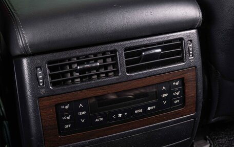 Toyota Land Cruiser 200, 2019 год, 7 825 000 рублей, 21 фотография