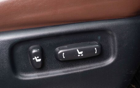 Toyota Land Cruiser 200, 2019 год, 7 825 000 рублей, 23 фотография