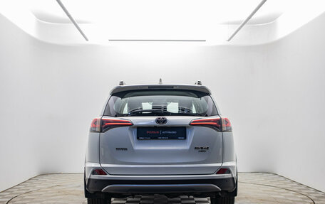 Toyota RAV4, 2017 год, 2 295 000 рублей, 6 фотография