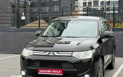 Mitsubishi Outlander III рестайлинг 3, 2013 год, 1 500 000 рублей, 1 фотография