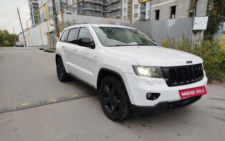 Jeep Grand Cherokee, 2012 год, 1 600 000 рублей, 2 фотография