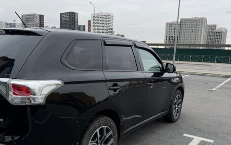 Mitsubishi Outlander III рестайлинг 3, 2013 год, 1 500 000 рублей, 4 фотография