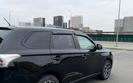 Mitsubishi Outlander III рестайлинг 3, 2013 год, 1 500 000 рублей, 13 фотография