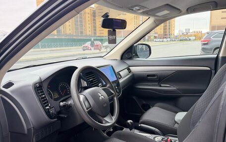Mitsubishi Outlander III рестайлинг 3, 2013 год, 1 500 000 рублей, 9 фотография