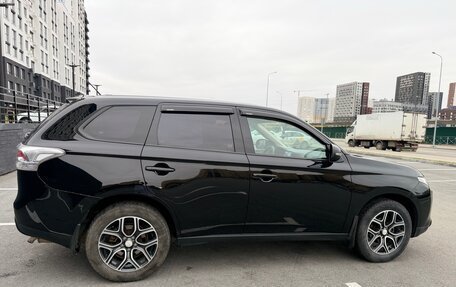 Mitsubishi Outlander III рестайлинг 3, 2013 год, 1 500 000 рублей, 14 фотография