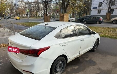 Hyundai Solaris II рестайлинг, 2019 год, 850 000 рублей, 5 фотография