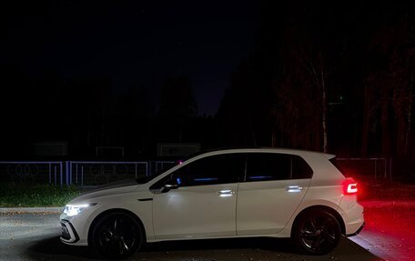 Volkswagen Golf VIII, 2021 год, 2 880 000 рублей, 19 фотография