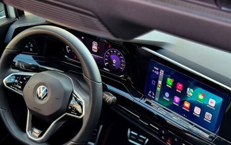 Volkswagen Golf VIII, 2021 год, 2 880 000 рублей, 34 фотография