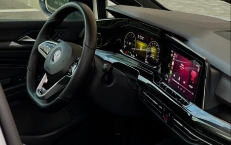 Volkswagen Golf VIII, 2021 год, 2 880 000 рублей, 38 фотография
