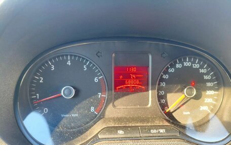 Volkswagen Polo VI (EU Market), 2014 год, 850 000 рублей, 14 фотография