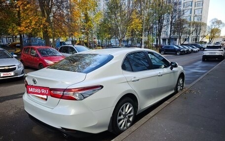 Toyota Camry, 2021 год, 2 500 000 рублей, 2 фотография