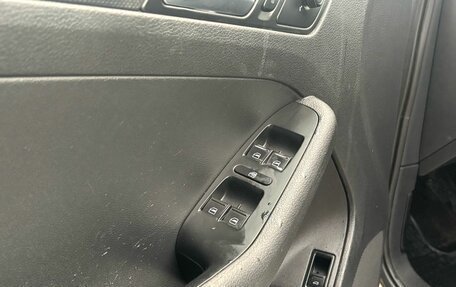 Volkswagen Jetta VII, 2015 год, 920 000 рублей, 15 фотография