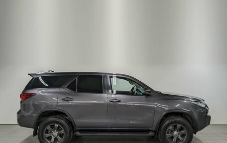 Toyota Fortuner II, 2019 год, 3 190 000 рублей, 4 фотография