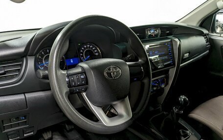 Toyota Fortuner II, 2019 год, 3 190 000 рублей, 13 фотография