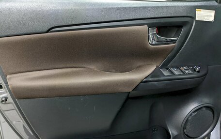 Toyota Fortuner II, 2019 год, 3 190 000 рублей, 11 фотография