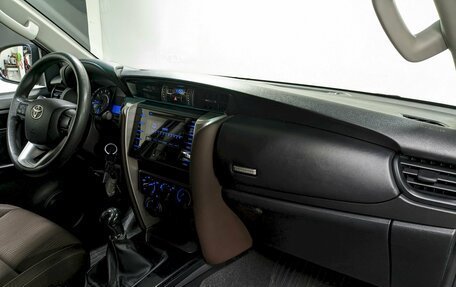 Toyota Fortuner II, 2019 год, 3 190 000 рублей, 19 фотография
