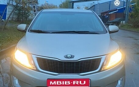 KIA Rio III рестайлинг, 2015 год, 1 030 000 рублей, 2 фотография