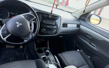 Mitsubishi Outlander III рестайлинг 3, 2012 год, 10 000 050 рублей, 7 фотография