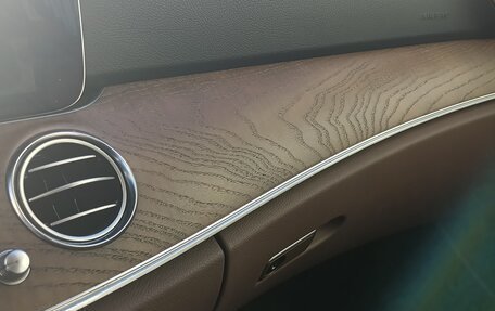 Mercedes-Benz E-Класс, 2018 год, 3 450 000 рублей, 10 фотография