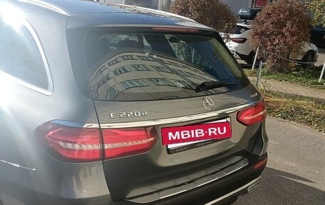 Mercedes-Benz E-Класс, 2018 год, 3 450 000 рублей, 5 фотография