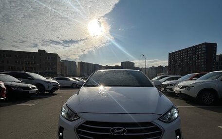 Hyundai Elantra VI, 2016 год, 1 100 000 рублей, 5 фотография