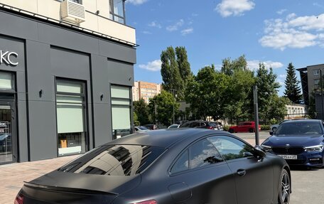 Mercedes-Benz E-Класс, 2019 год, 4 250 000 рублей, 3 фотография