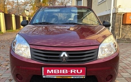 Renault Sandero I, 2011 год, 900 000 рублей, 2 фотография