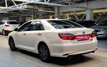 Toyota Camry, 2017 год, 2 190 000 рублей, 5 фотография
