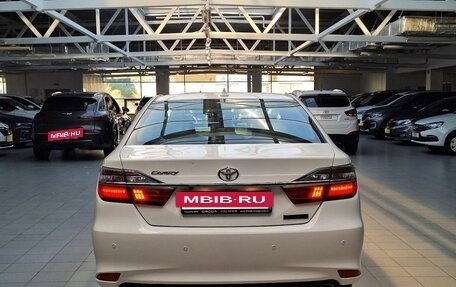 Toyota Camry, 2017 год, 2 190 000 рублей, 6 фотография