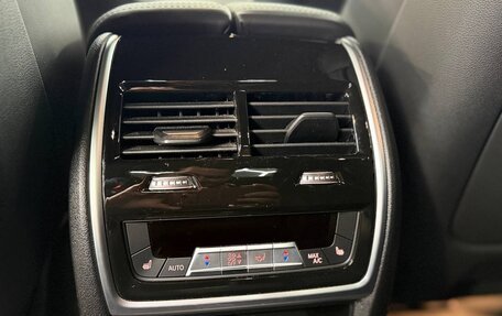 BMW X7, 2024 год, 14 000 000 рублей, 31 фотография