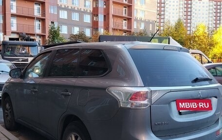 Mitsubishi Outlander III рестайлинг 3, 2013 год, 750 000 рублей, 10 фотография