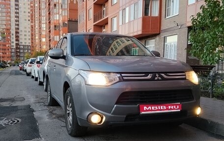 Mitsubishi Outlander III рестайлинг 3, 2013 год, 750 000 рублей, 1 фотография
