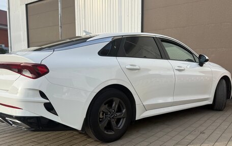 KIA K5, 2022 год, 1 700 000 рублей, 2 фотография